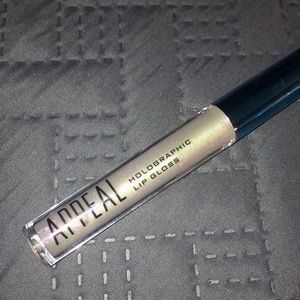 Holographic lip gloss